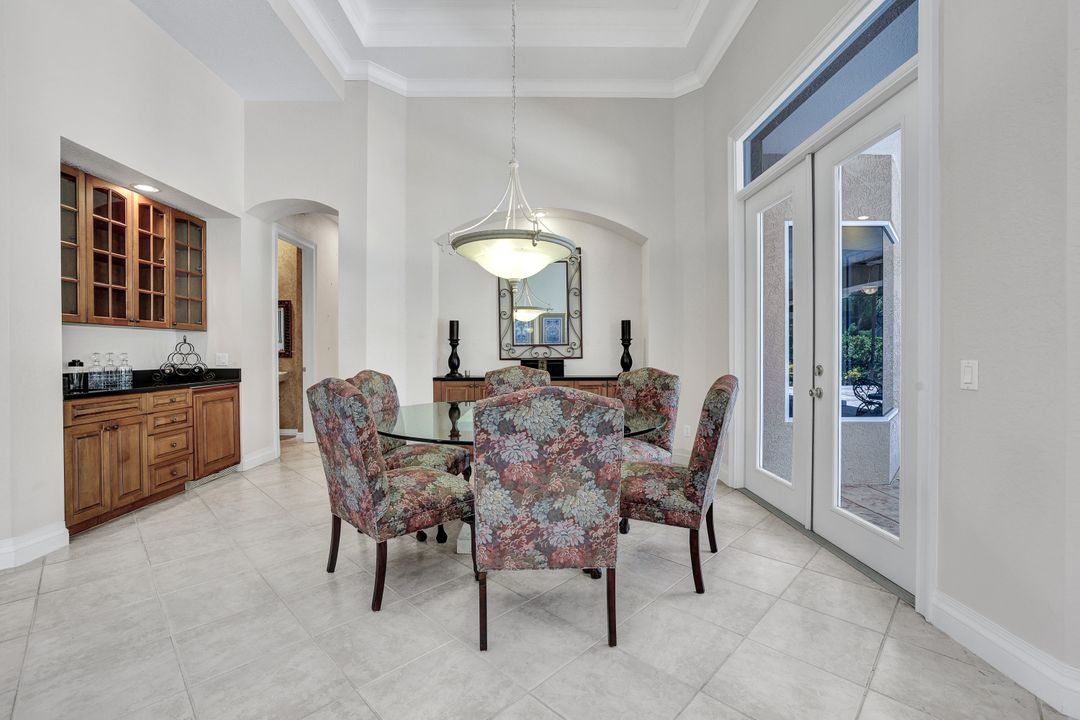 6628 Glen Arbor Way, Naples, FL 34119