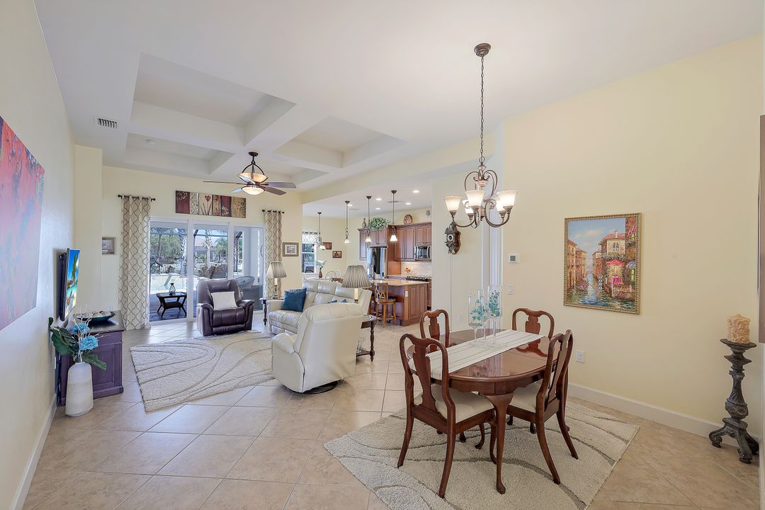 9103 Graphite Cir, Naples, FL 34120