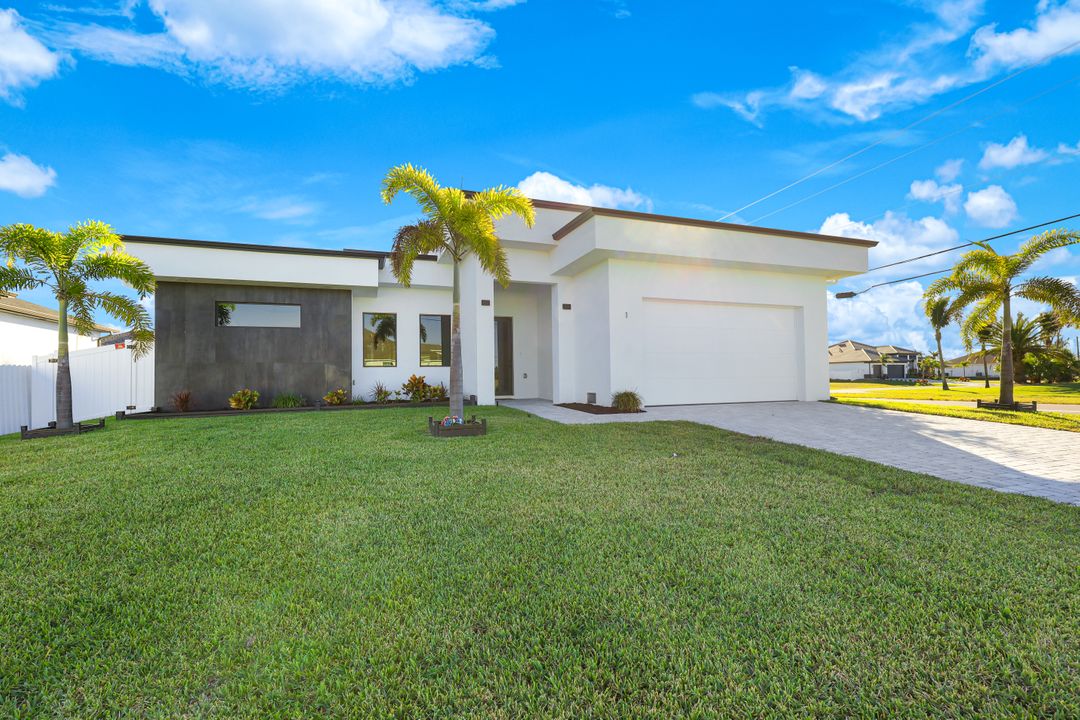 1 NW 36th Ave, Cape Coral, FL 33993