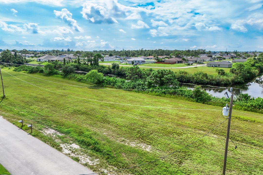 1828 NW 27th St, Cape Coral, FL 33993