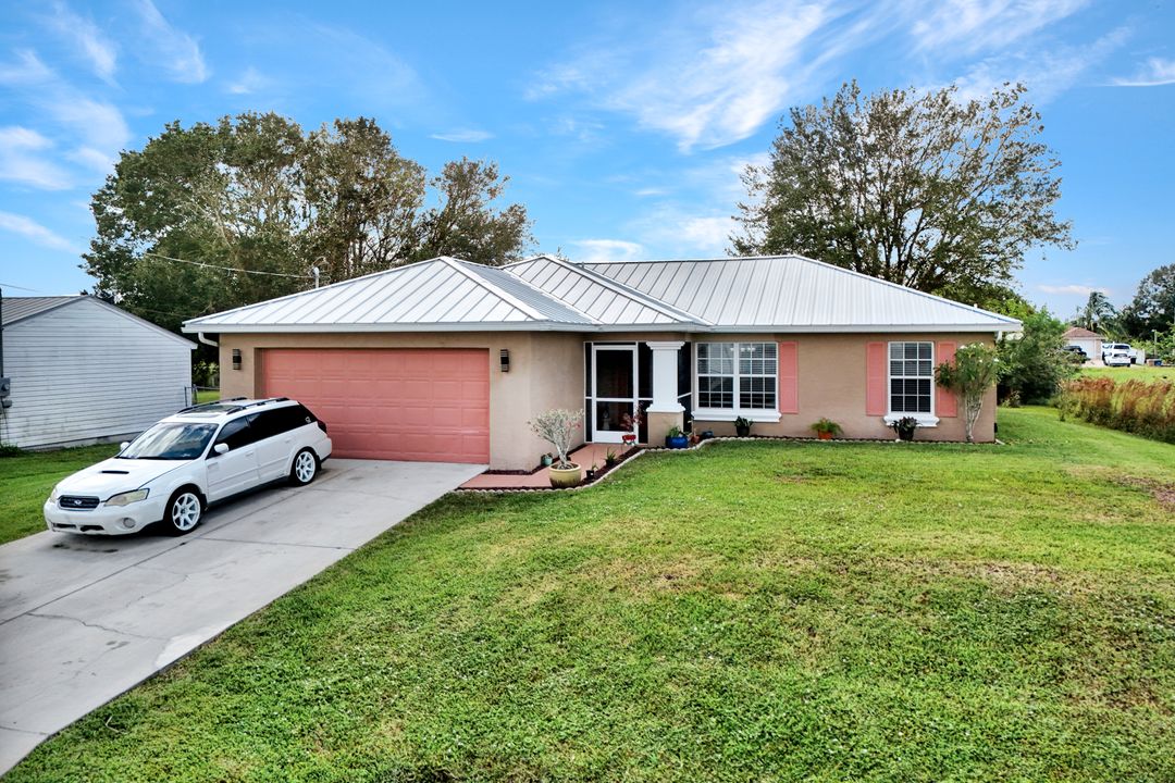 3915 9th St SW, Lehigh Acres, FL 33976