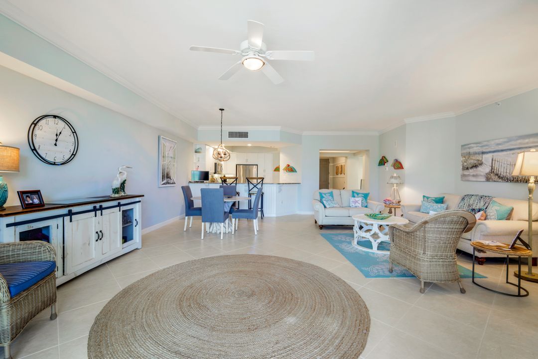 315 Dunes Blvd #204, Naples, FL 34110