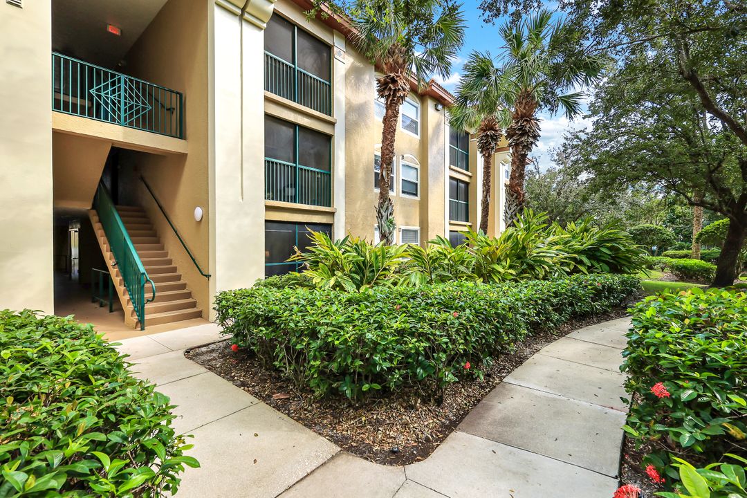 8960 Colonnades Ct E #926, Bonita Springs, FL 34135