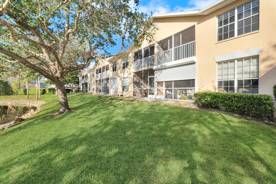 760 Wiggins Lake Dr #203, Naples, FL 34110