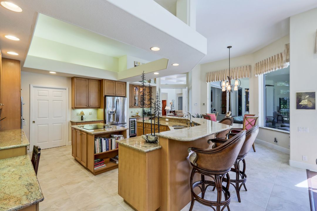 25061 Ridge Oak Dr, Bonita Springs, FL 34134