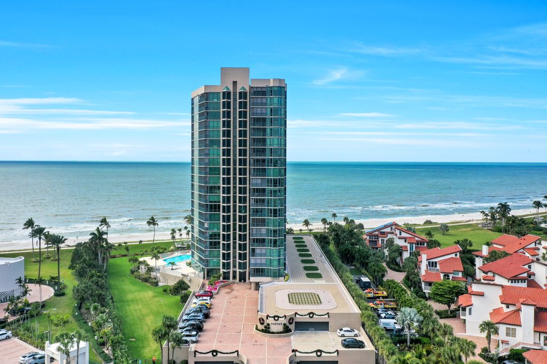 4651 Gulf Shore Blvd N #702, Naples, FL 34103