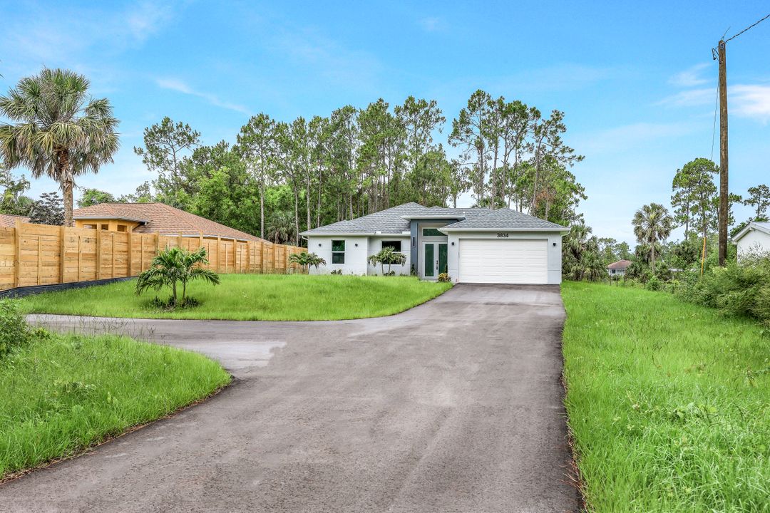 4576 68th Ave NE, Naples, FL 34120