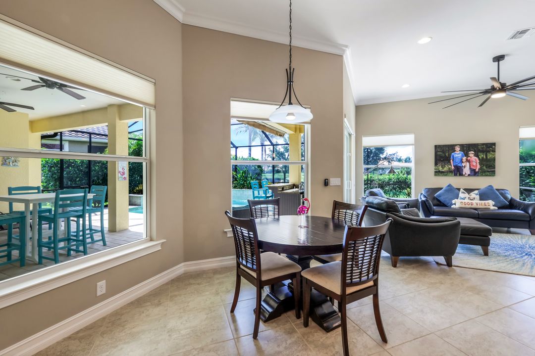 9337 Campanile Cir, Naples, FL 34114