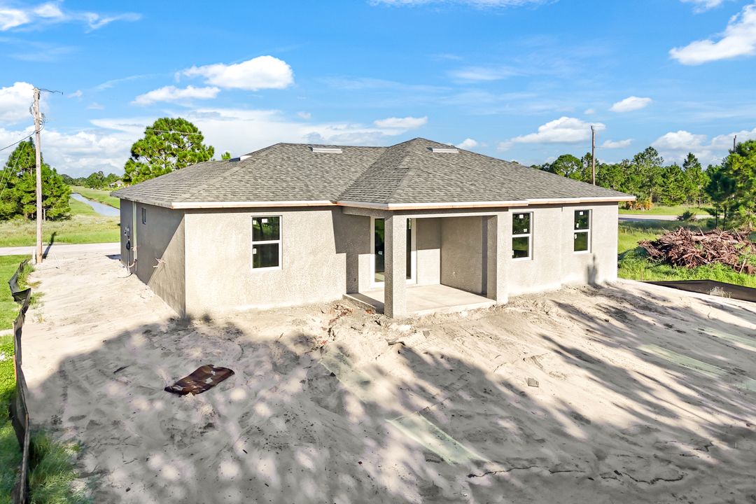 1033 Marshall Ave S, Lehigh Acres, FL 33974