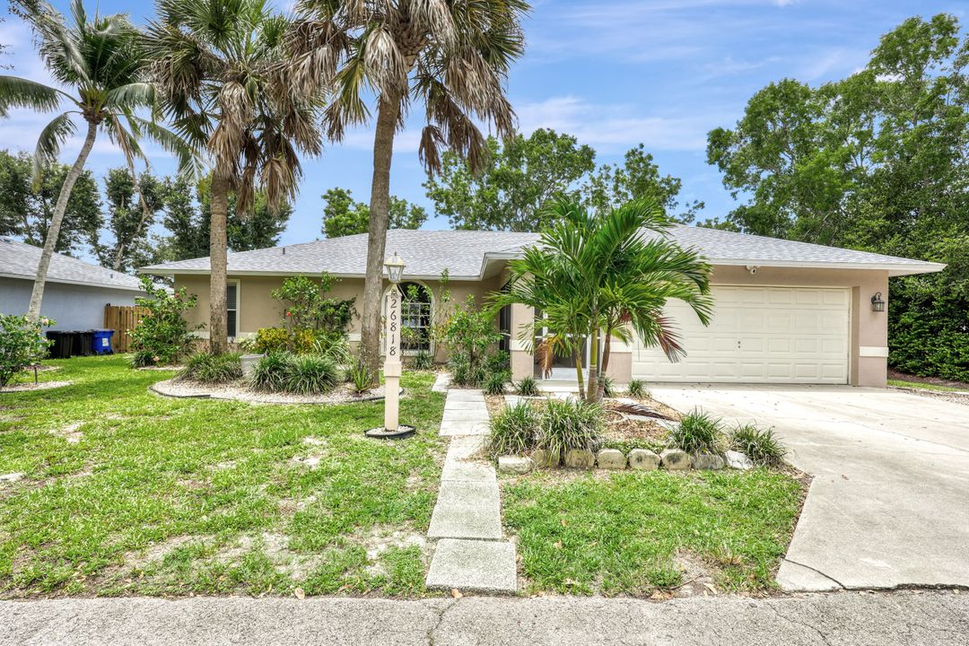 26818 Robinhood Ln, Bonita Springs, FL 34135