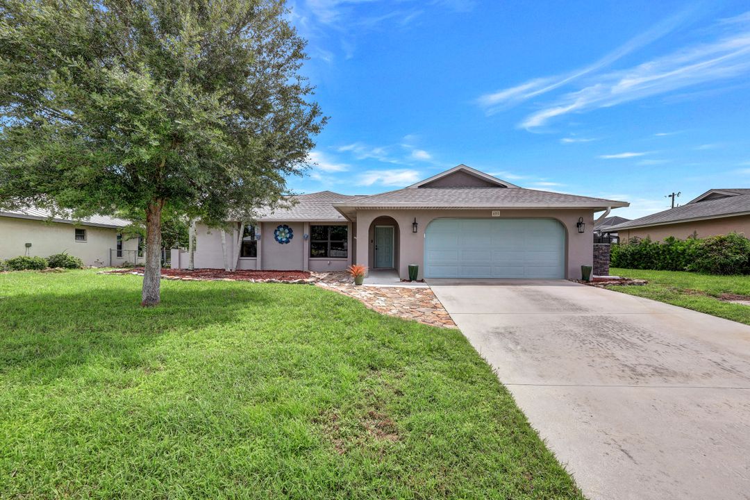 405 SE 21st Ave, Cape Coral, FL 33990