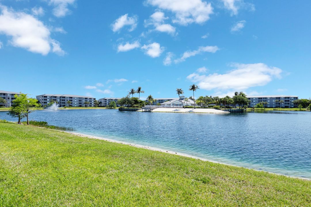 16625 Lake Cir Dr #518, Fort Myers, FL 33908