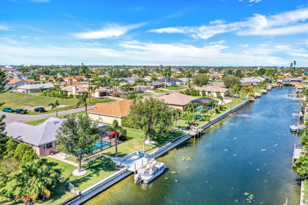 1015 SE 6th St, Cape Coral, FL 33990