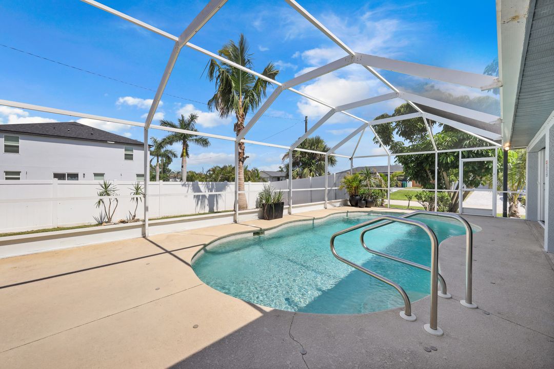 3015 SW 9th Ave, Cape Coral, FL 33914