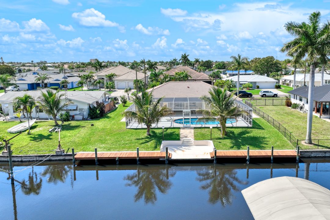 5303 SW 2nd Pl, Cape Coral, FL 33914