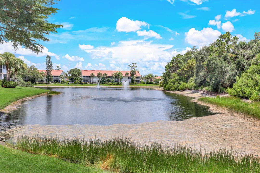 5330 Andover Dr #102, Naples, FL 34110