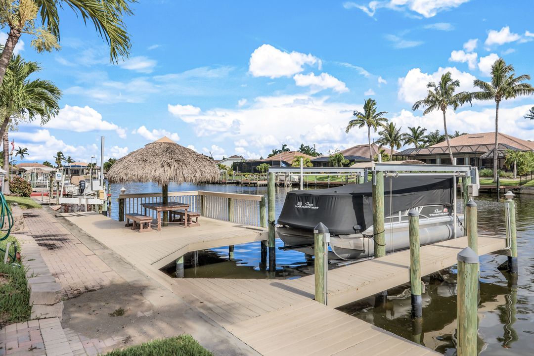 1917 SW 51st St, Cape Coral, FL 33914