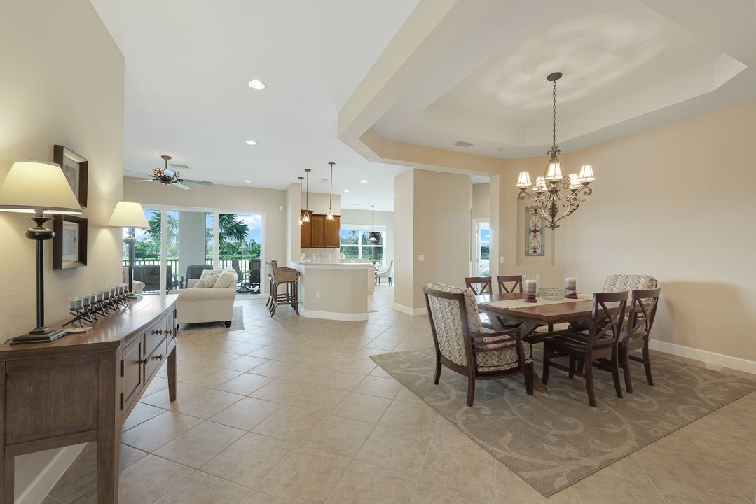 9221 Quartz Ln #202, Naples, FL 34120