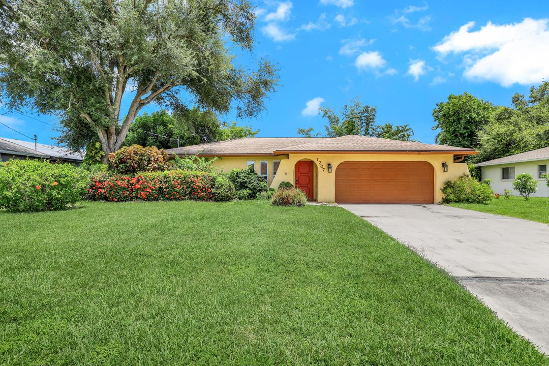 1207 SE 15th Terrace, Cape Coral, FL 33990