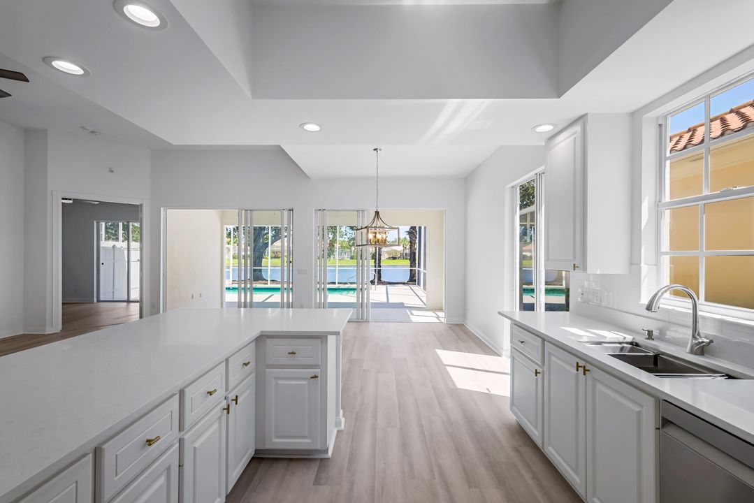 3755 Whidbey Way, Naples, FL 34119