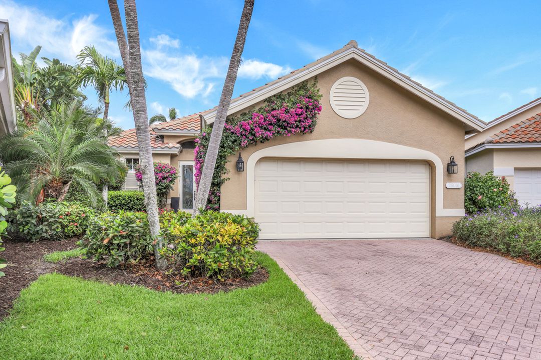 25010 Pinewater Cove Ln, Bonita Springs, FL 34134