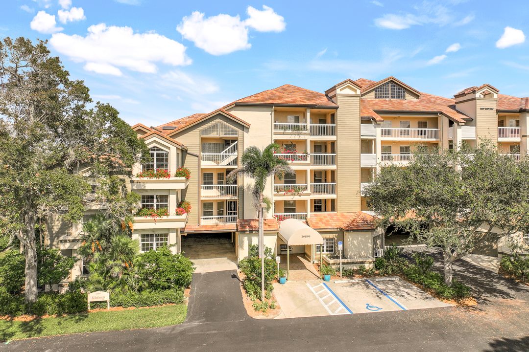 26890 Wedgewood Dr  #203, Bonita Springs, FL 34134