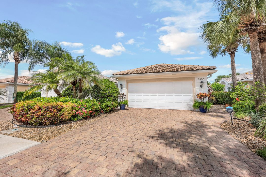 3388 Cayman Ln, Naples, FL 34119