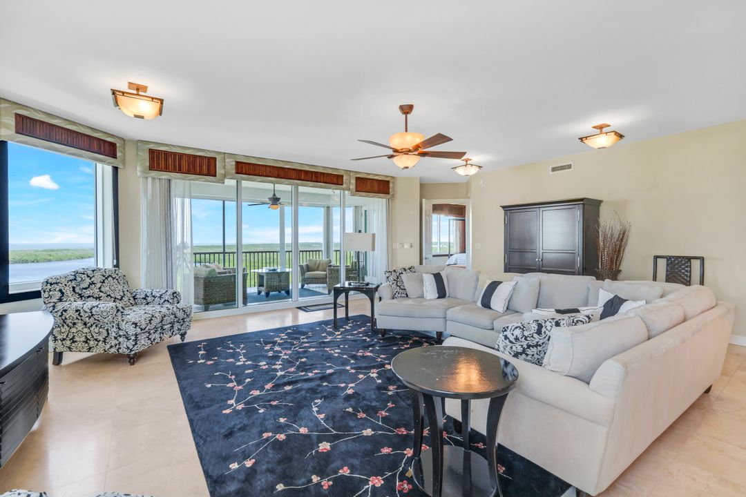 275 Indies Way #1001, Naples, FL 34110