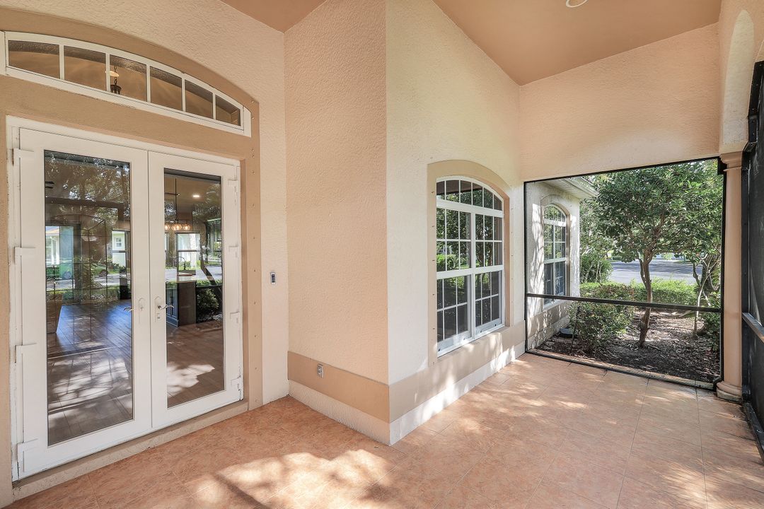 3968 Ruxton Rd, Naples, FL 34116