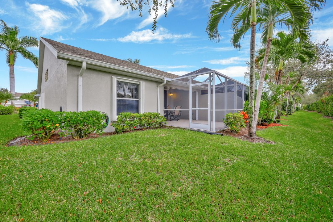 6222 Mandalay Cir, Naples, FL 34112