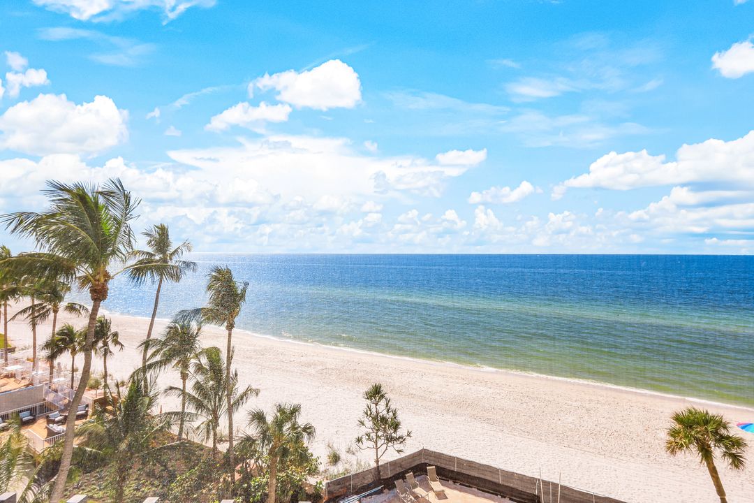 3399 Gulf Shore Blvd N #607, Naples, FL 34103