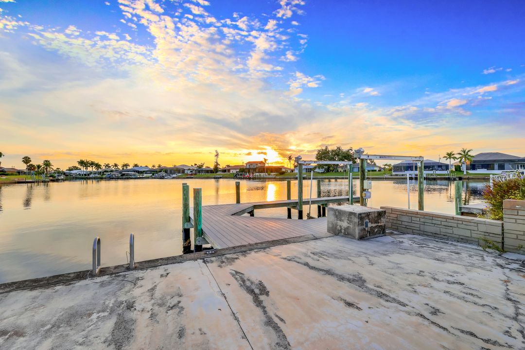 1100 SE 32nd St, Cape Coral, FL 33904