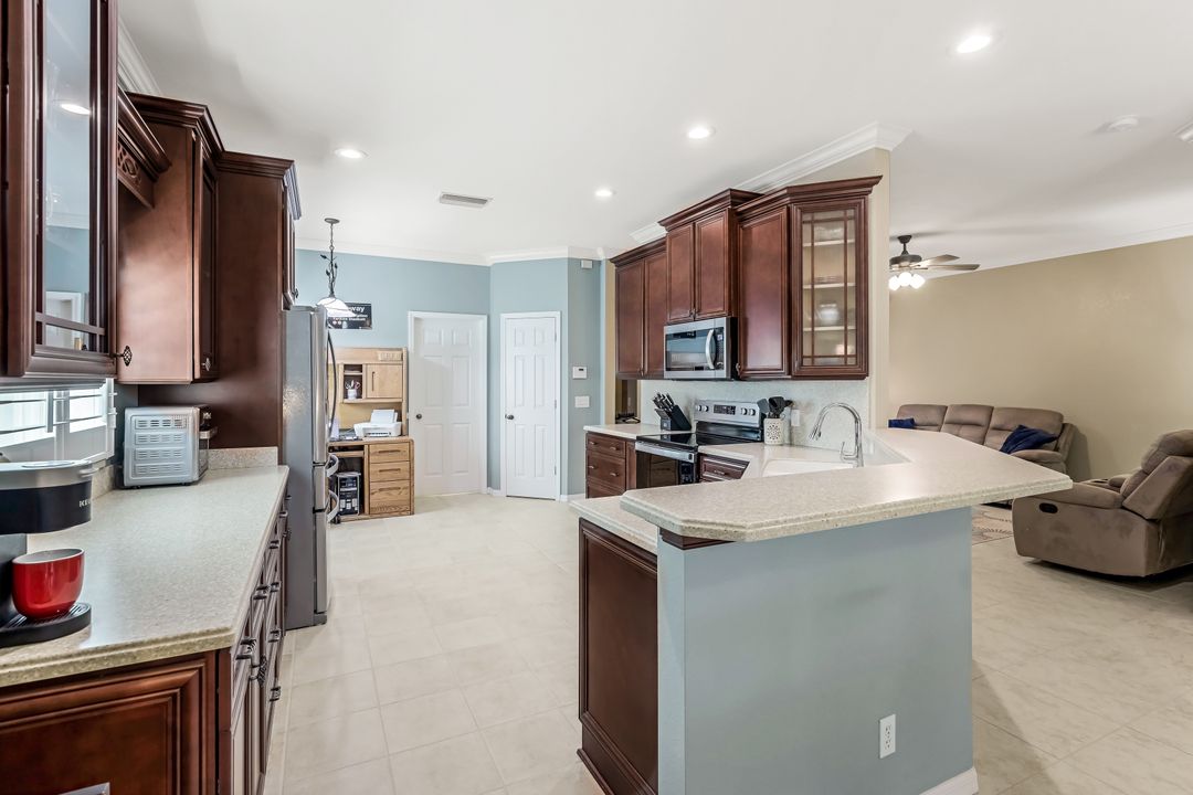 8892 Falcon Pointe Loop, Fort Myers, FL 33912