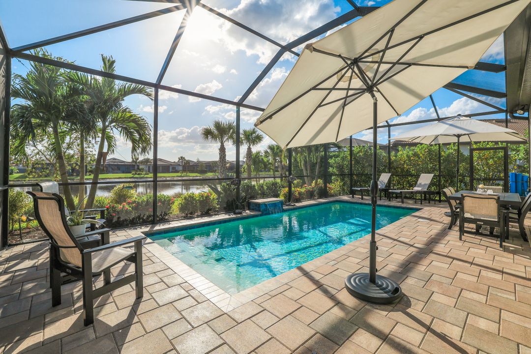 9787 Everglades Dr, Naples, FL 34120