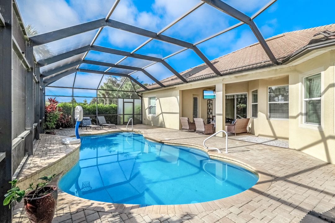 10383 Yorkstone Dr, Bonita Springs, FL 34135