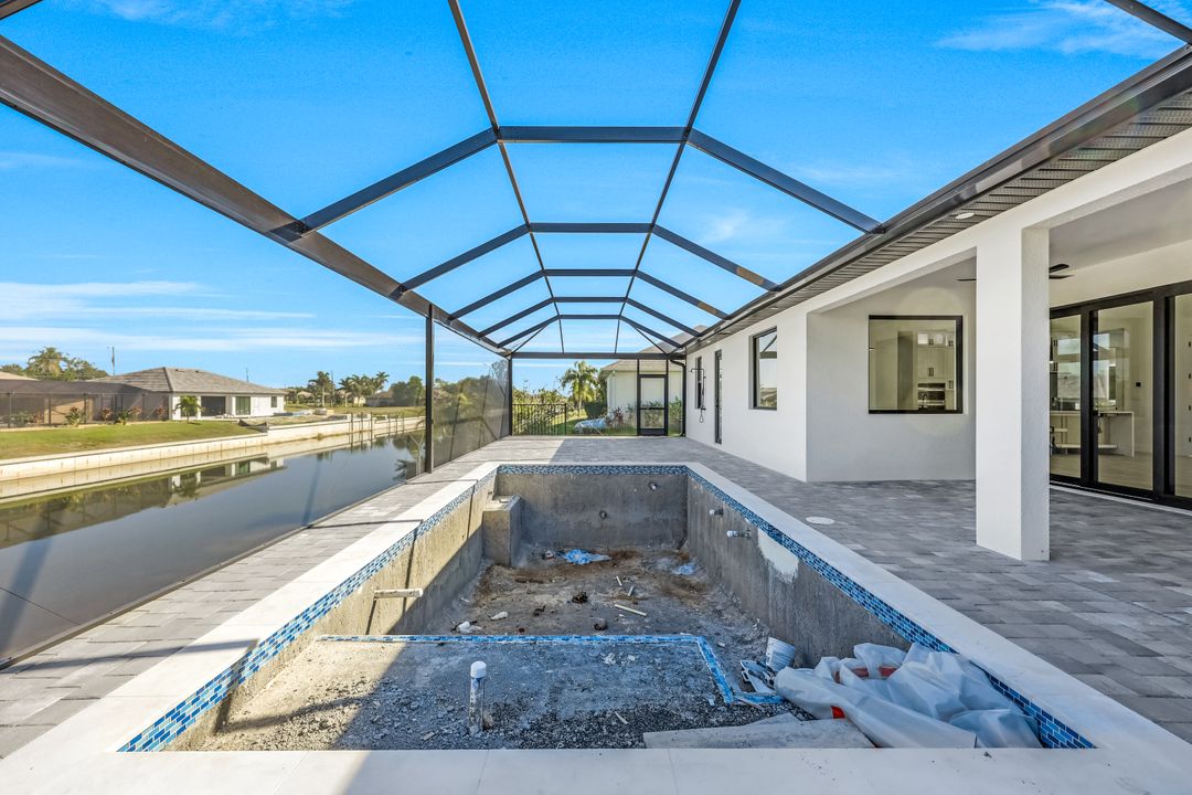 1025 SW 18th Terrace, Cape Coral, FL 33991