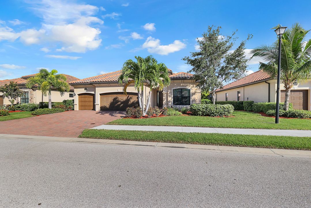 28095 Kerry Ct, Bonita Springs, FL 34135