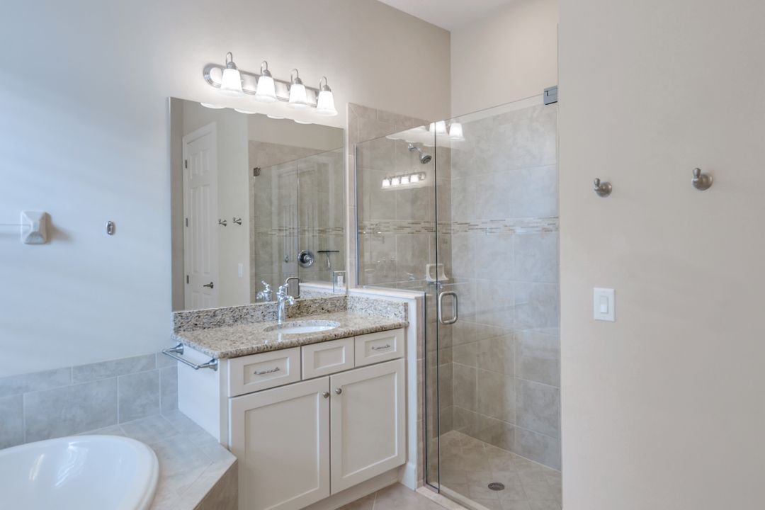 9110 Limestone Ln, Naples, FL 34120