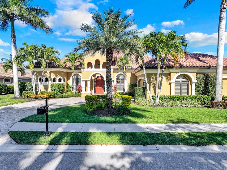 7316 Hagen Way, Naples, FL 34113