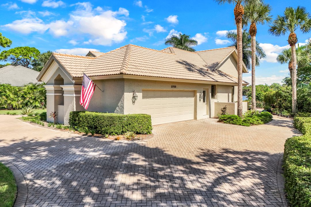 3709 Woodlake Dr, Bonita Springs, FL 34134