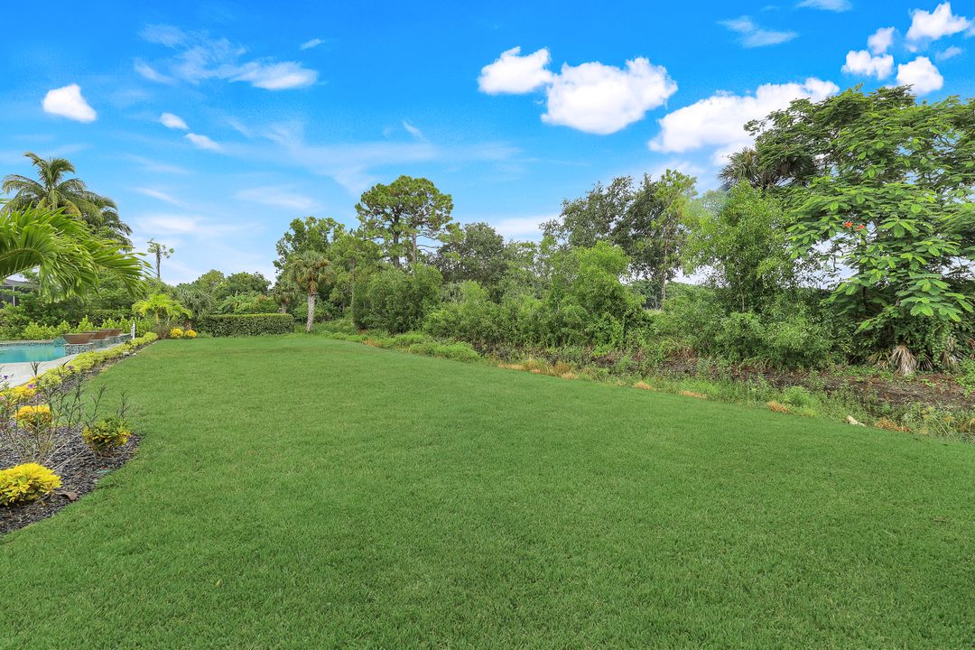 9170 The Ln, Naples, FL 34109