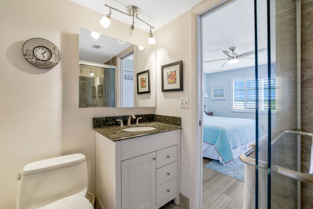 37 High Point Cir E #502, Naples, FL 34103