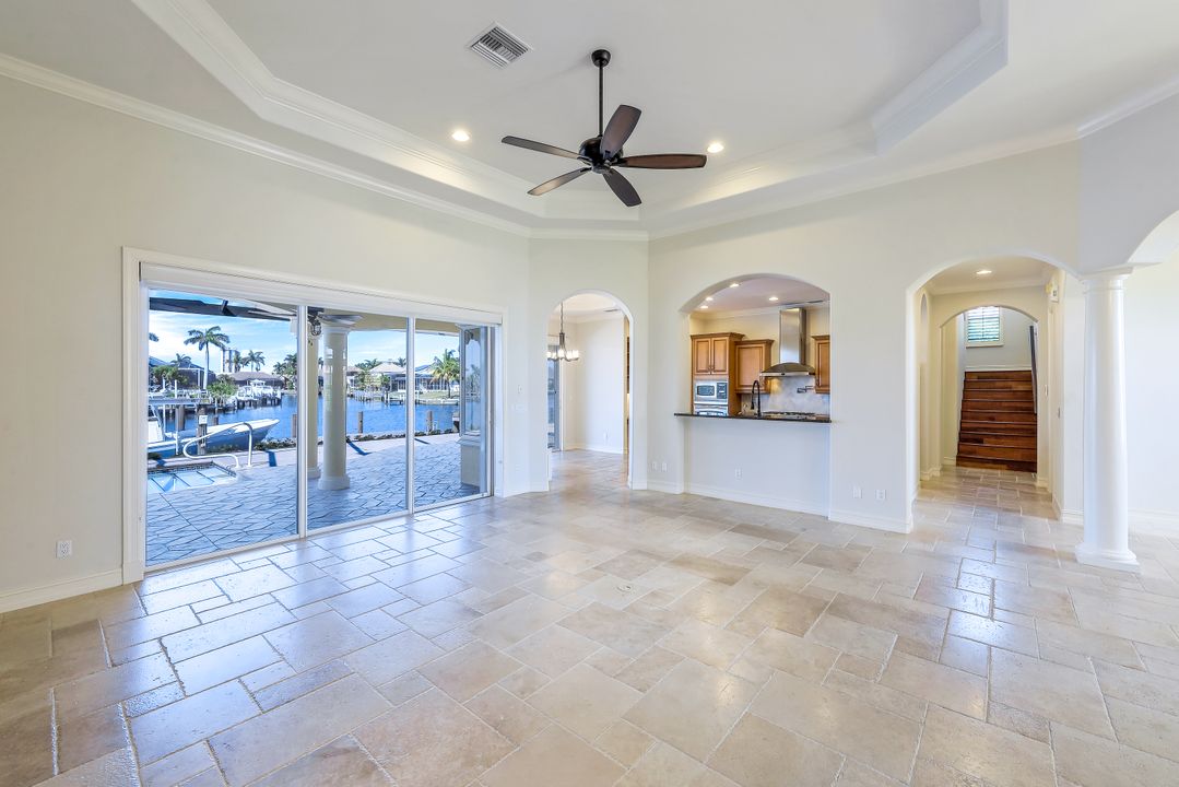 246 Edgewater Ct, Marco Island, FL 34145