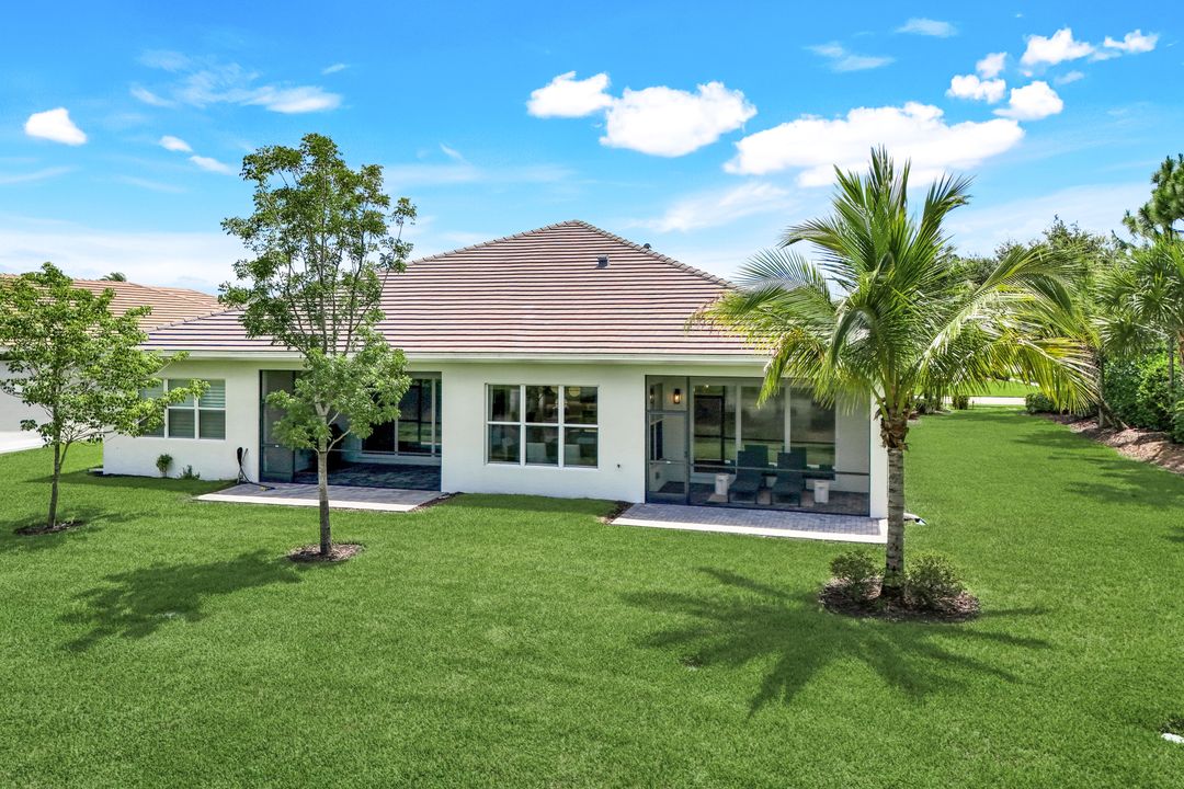 28397 Turin Ct, Bonita Springs, FL 34135