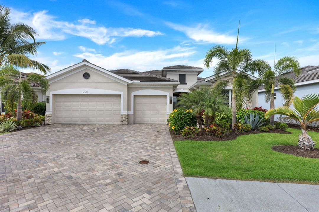 16572 Bonita Landing Cir, Bonita Springs, FL 34135