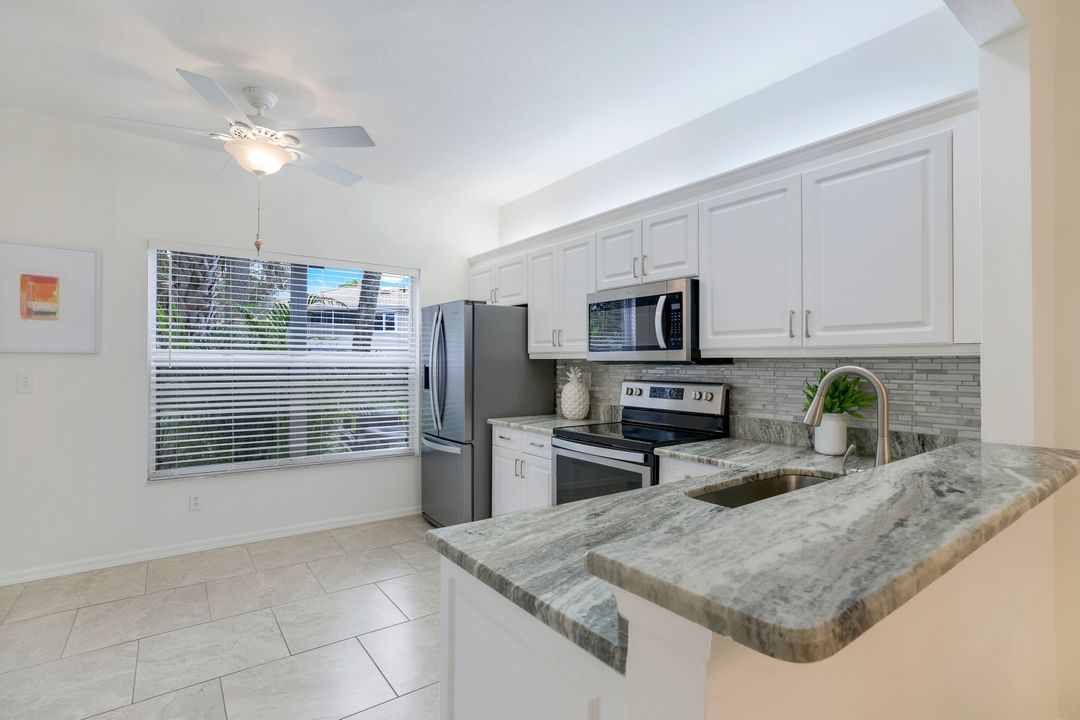 356 Emerald Bay Cir #P6, Naples, FL 34110