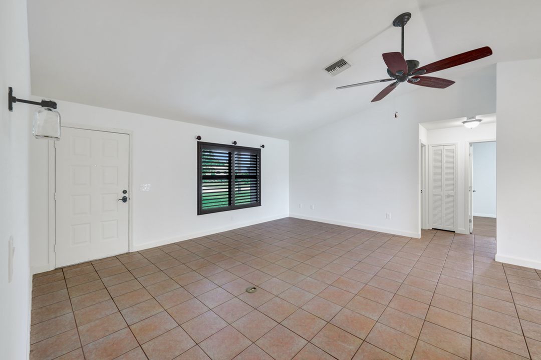 405 SE 21st Ave, Cape Coral, FL 33990