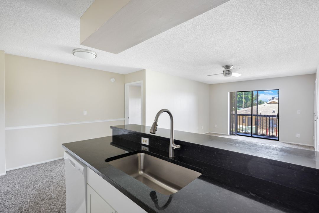 5321 Summerlin Rd #21-10, Fort Myers, FL 33919