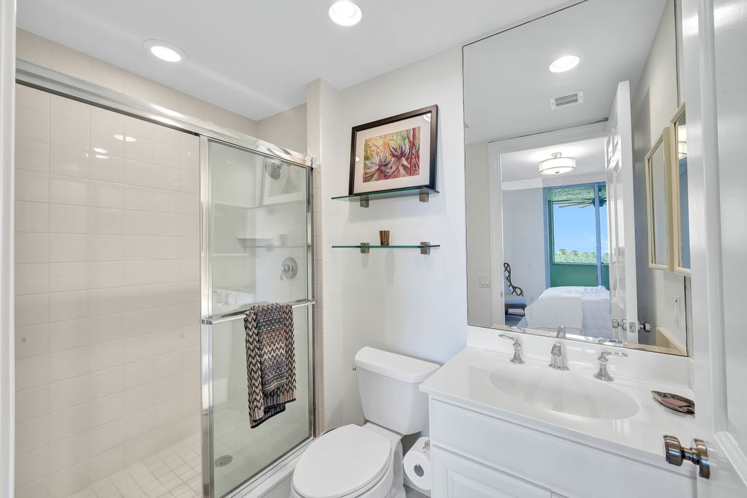 295 Grande Way #403, Naples, FL 34110