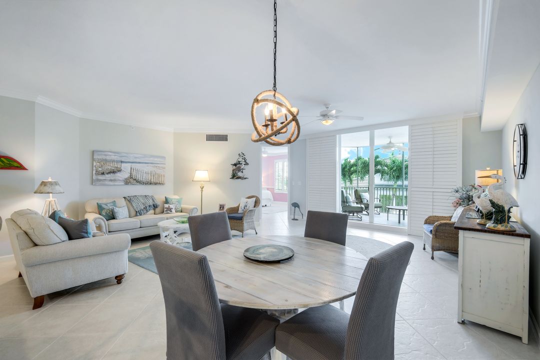 315 Dunes Blvd #204, Naples, FL 34110